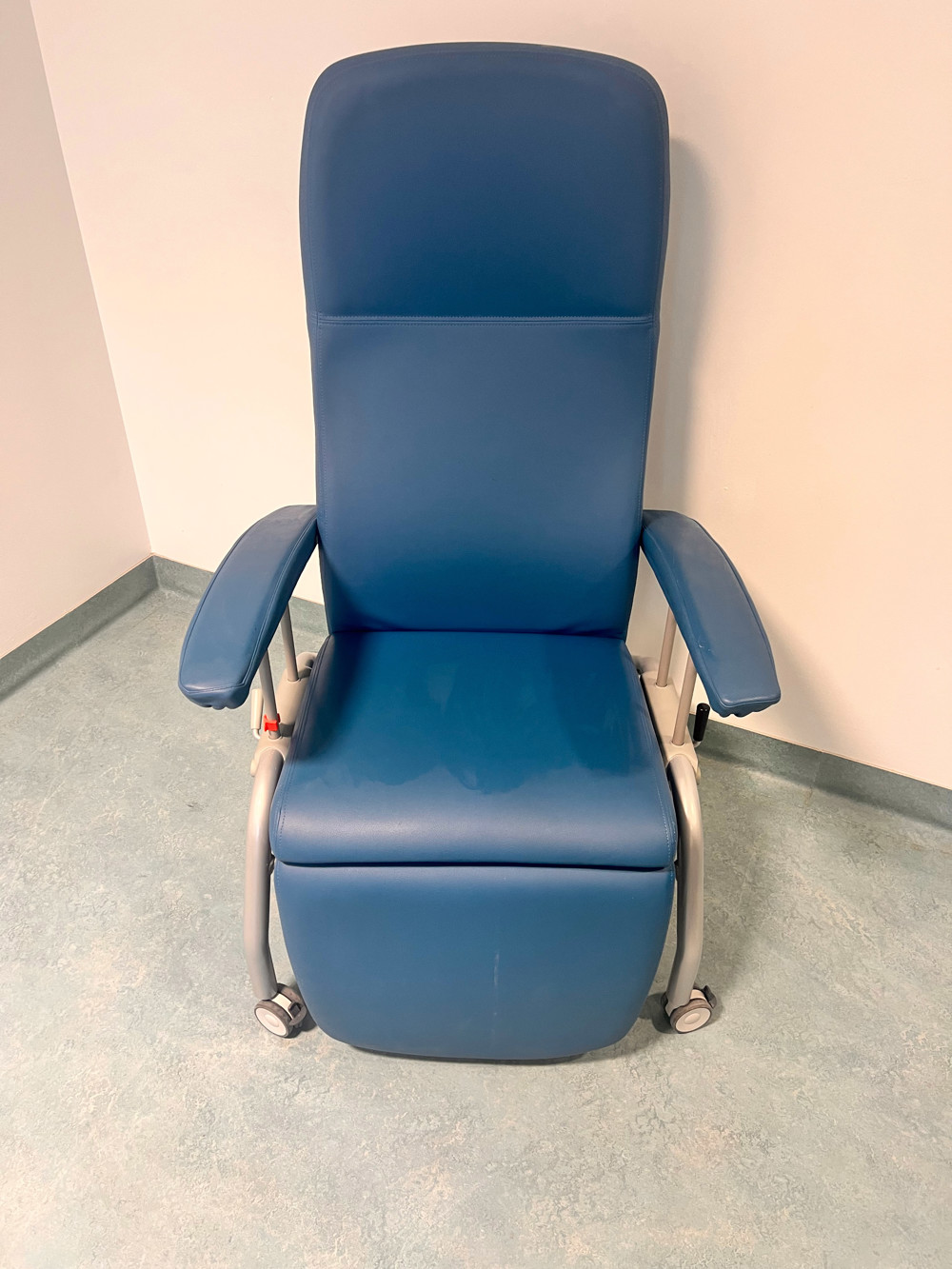 Neonatal Nursing Chair Sml