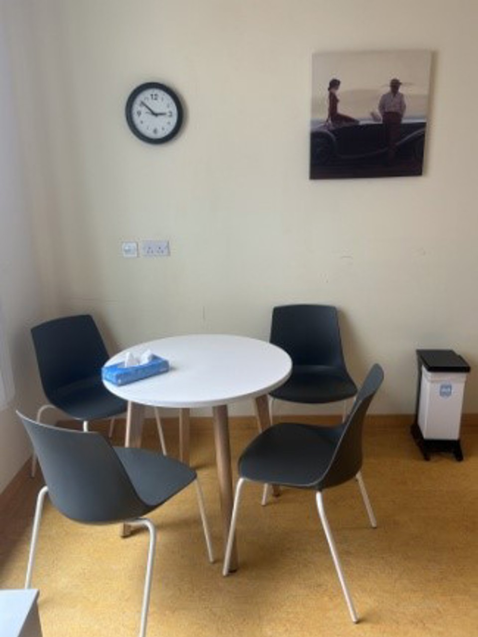 Ward 23 table seating